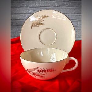 Beautiful Set of 6 elegant “Wheat by Lenox” coffee cups & saucers excellent cond